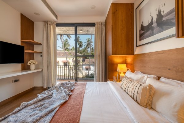 Image Title Goes Here